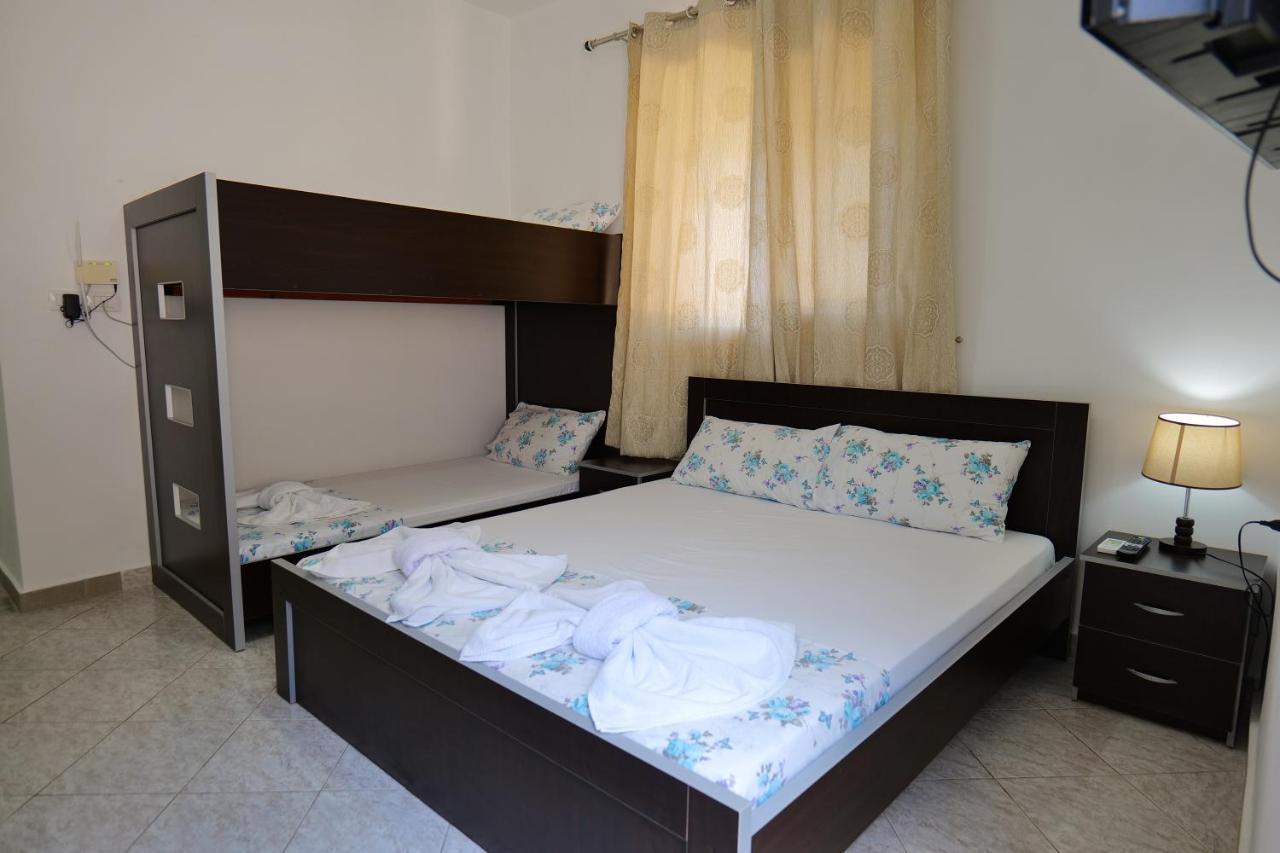 Hotel Panorama Piqeras Luaran gambar