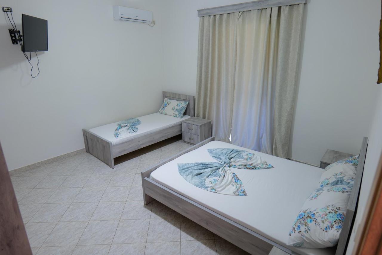 Hotel Panorama Piqeras Luaran gambar